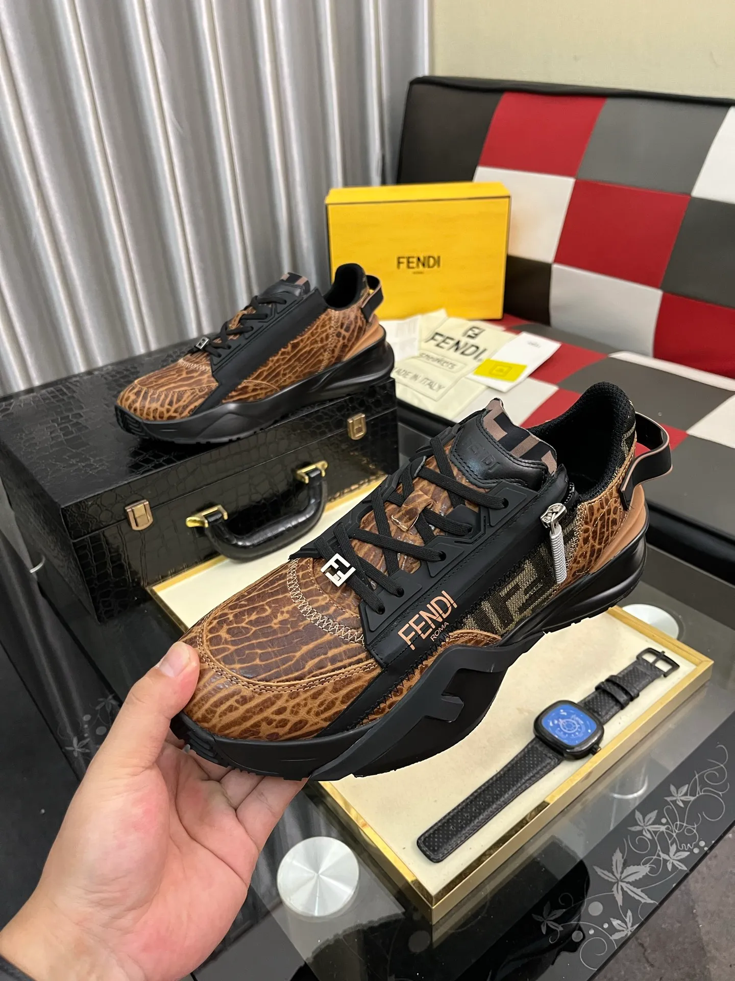 Men's shoes 💰620⌚️⌚️ FEND* — Fendi Flow men's casual sneakers, with elastic straps, side zippers, and corrugated soles engraved with F. Embossed Fendi Flow lettering on the heel. Made of technical fabric and a mix of blue and genuine leather. Decorated with Lycra® details. FF graphic tongue. Ultra-light and wear-resistant EVA sole. Code number: 38-44